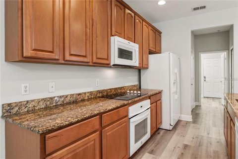 Touwnhouse à louer à Orlando, Floride: 3 chambres, 186.73 m2 № 2418894 - photo 7