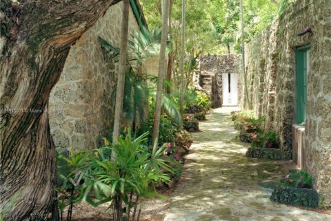 Villa ou maison à vendre à Coral Gables, Floride: 1 chambre, 62.06 m2 № 1971939 - photo 17