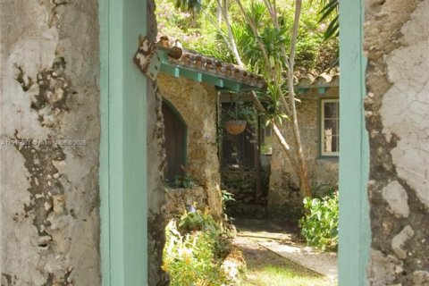Villa ou maison à vendre à Coral Gables, Floride: 1 chambre, 62.06 m2 № 1971939 - photo 28
