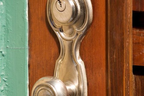 Villa ou maison à vendre à Coral Gables, Floride: 1 chambre, 62.06 m2 № 1971939 - photo 13