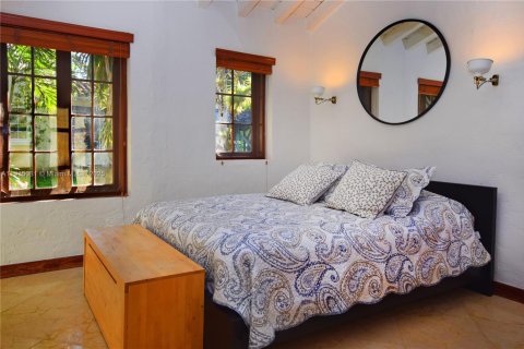Villa ou maison à vendre à Coral Gables, Floride: 1 chambre, 62.06 m2 № 1971939 - photo 24