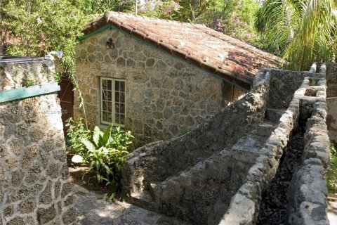Villa ou maison à vendre à Coral Gables, Floride: 1 chambre, 62.06 m2 № 1971939 - photo 21