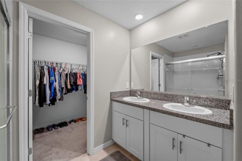House in Spring Hill, Florida 4 bedrooms, 174.75 sq.m. № 1813772 - photo 5