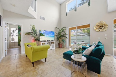 House in Kissimmee, Florida 6 bedrooms, 269.51 sq.m. № 2423685 - photo 8