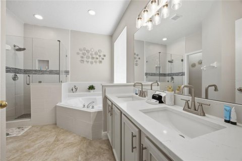 House in Kissimmee, Florida 6 bedrooms, 269.51 sq.m. № 2423685 - photo 15