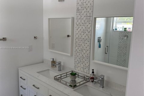 Condo in Pompano Beach, Florida, 3 bedrooms  № 1951809 - photo 19