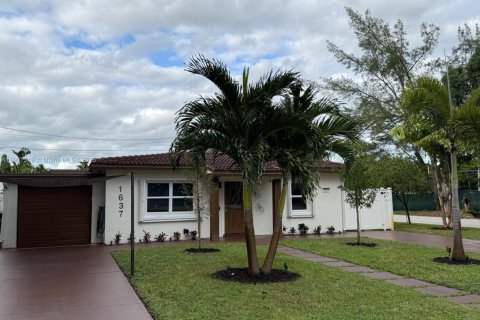 Condo in Pompano Beach, Florida, 3 bedrooms  № 1951809 - photo 2