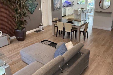 Condo in Pompano Beach, Florida, 3 bedrooms  № 1951809 - photo 9