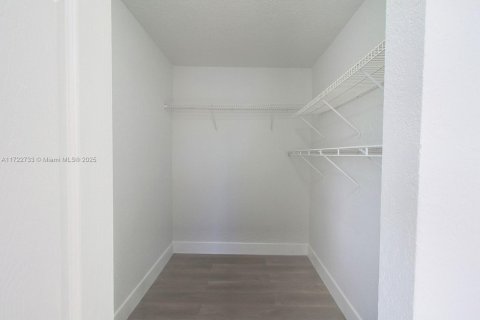 Condo in Cutler Bay, Florida, 2 bedrooms  № 1729789 - photo 12