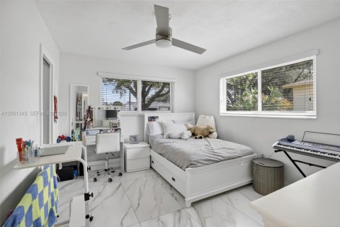 Villa ou maison à vendre à Cooper City, Floride: 3 chambres, 158.03 m2 № 2066876 - photo 15