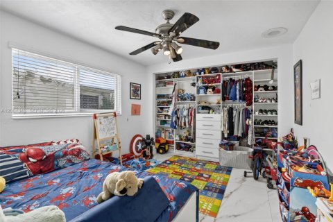 Villa ou maison à vendre à Cooper City, Floride: 3 chambres, 158.03 m2 № 2066876 - photo 18