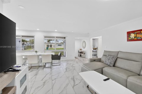 Villa ou maison à vendre à Cooper City, Floride: 3 chambres, 158.03 m2 № 2066876 - photo 6