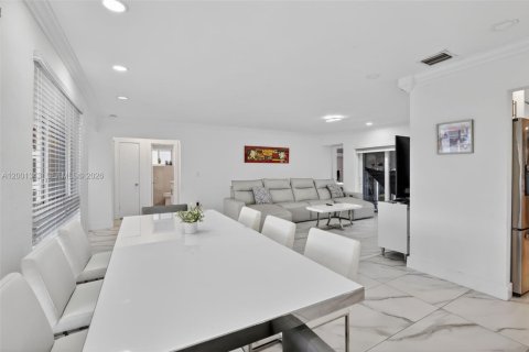 Villa ou maison à vendre à Cooper City, Floride: 3 chambres, 158.03 m2 № 2066876 - photo 7