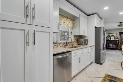 Купить виллу или дом в Делрей-Бич, Флорида 3 комнаты, 135.64м2, № 2193657 - фото 16
