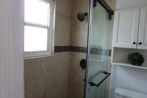 House in Weeki Wachee, Florida 3 bedrooms, 158.68 sq.m. № 2337376 - photo 22