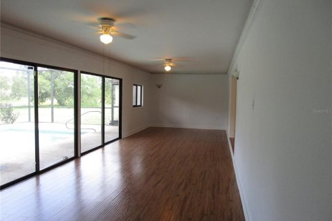 House in Weeki Wachee, Florida 3 bedrooms, 158.68 sq.m. № 2337376 - photo 16