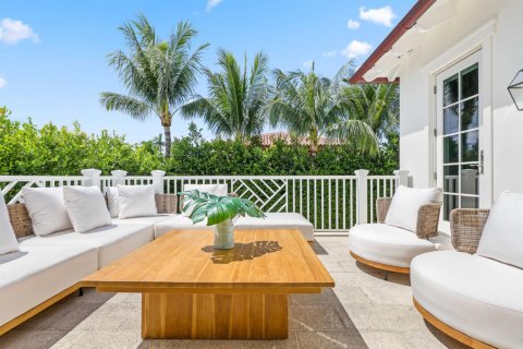 House in Palm Beach, Florida 3 bedrooms, 329.34 sq.m. № 2400000 - photo 29