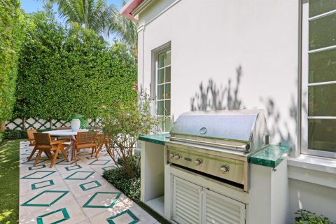 House in Palm Beach, Florida 3 bedrooms, 329.34 sq.m. № 2400000 - photo 19