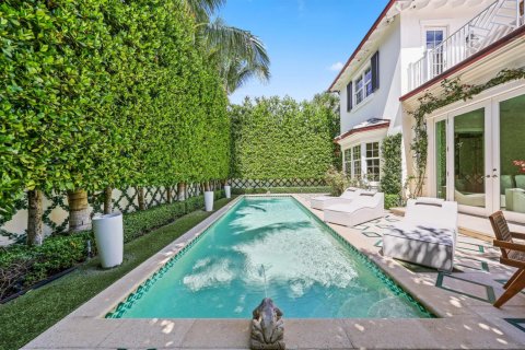 House in Palm Beach, Florida 3 bedrooms, 329.34 sq.m. № 2400000 - photo 15