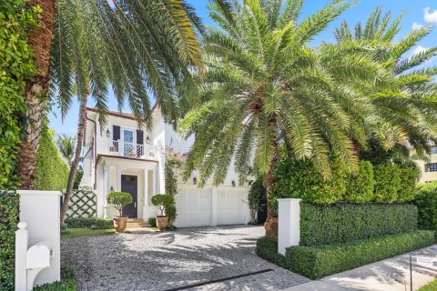 House in Palm Beach, Florida 3 bedrooms, 329.34 sq.m. № 2400000