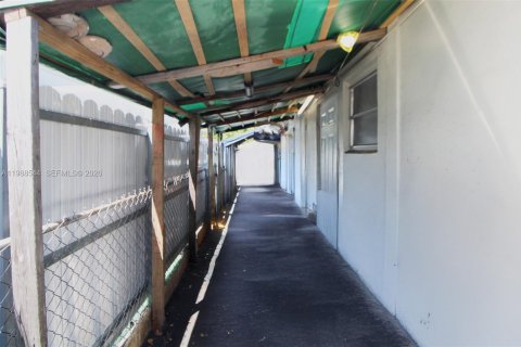 Купить виллу или дом в Майами, Флорида 5 спален, 121.79м2, № 2050691 - фото 26