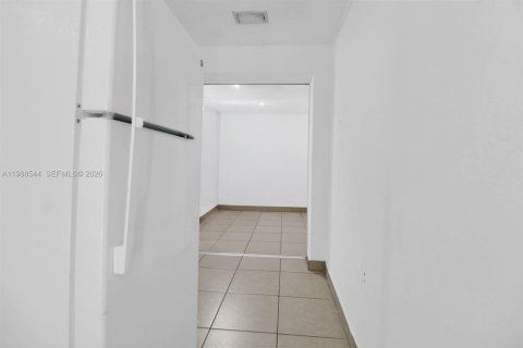 Купить виллу или дом в Майами, Флорида 5 спален, 121.79м2, № 2050691 - фото 18