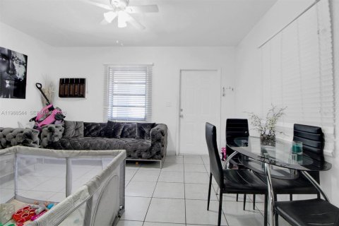 Купить виллу или дом в Майами, Флорида 5 спален, 121.79м2, № 2050691 - фото 30