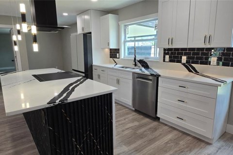 Casa en venta en Hudson, Florida, 3 dormitorios, 162.39 m2 № 2150365 - foto 6