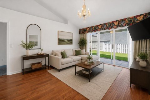 House in Ocala, Florida 2 bedrooms, 117.99 sq.m. № 2206624 - photo 5