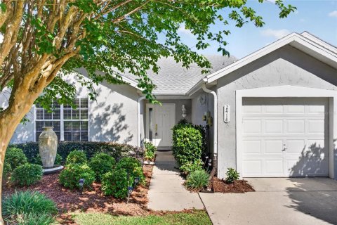 House in Ocala, Florida 2 bedrooms, 117.99 sq.m. № 2206624 - photo 2