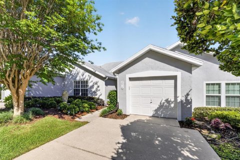 House in Ocala, Florida 2 bedrooms, 117.99 sq.m. № 2206624 - photo 3