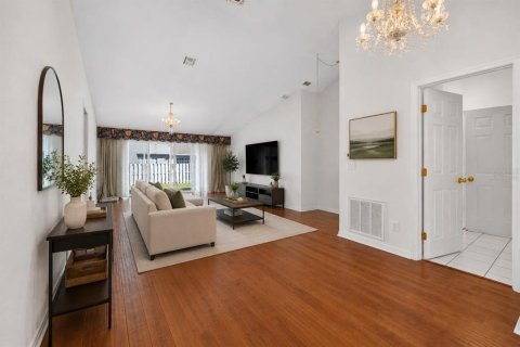 House in Ocala, Florida 2 bedrooms, 117.99 sq.m. № 2206624 - photo 4