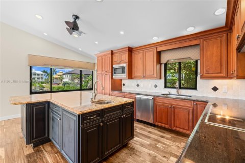 Villa ou maison à vendre à Fort Myers, Floride: 4 chambres, 436.55 m2 № 1966246 - photo 22