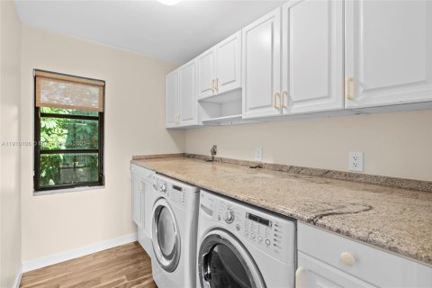 Villa ou maison à vendre à Fort Myers, Floride: 4 chambres, 436.55 m2 № 1966246 - photo 26