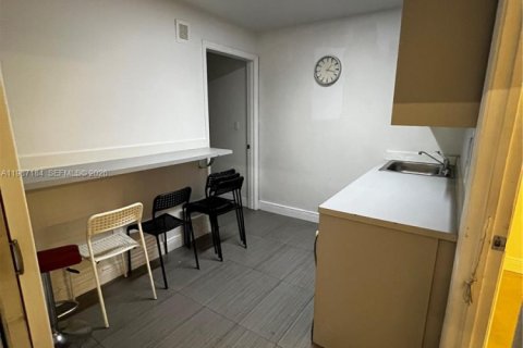 Immobilier commercial à vendre à Doral, Floride № 2046634 - photo 11