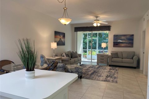 Condominio en alquiler en Sarasota, Florida, 2 dormitorios, 99.22 m2 № 1766998 - foto 2