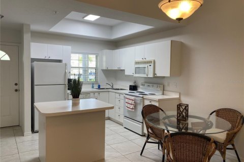 Condominio en alquiler en Sarasota, Florida, 2 dormitorios, 99.22 m2 № 1766998 - foto 5