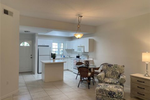 Condominio en alquiler en Sarasota, Florida, 2 dormitorios, 99.22 m2 № 1766998 - foto 10