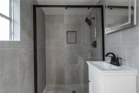 Купить виллу или дом в Помпано-Бич, Флорида 3 спальни, 113.9м2, № 1923086 - фото 19