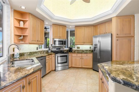 House in Cape Coral, Florida 3 bedrooms, 190.54 sq.m. № 1673108 - photo 23