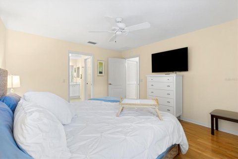 House in The Villages, Florida 3 bedrooms, 140.19 sq.m. № 1841421 - photo 16