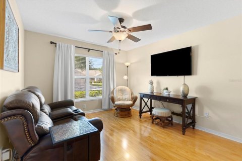 House in The Villages, Florida 3 bedrooms, 140.19 sq.m. № 1841421 - photo 22