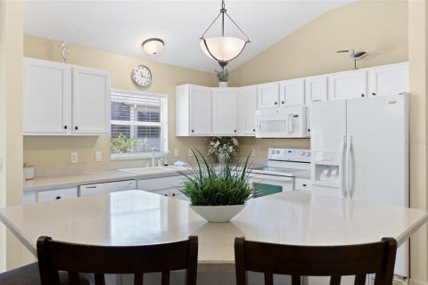 House in The Villages, Florida 3 bedrooms, 140.19 sq.m. № 1841421 - photo 12