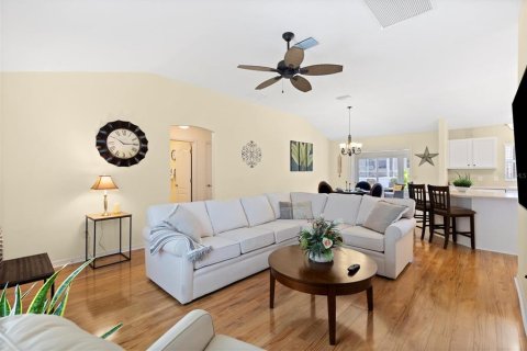 House in The Villages, Florida 3 bedrooms, 140.19 sq.m. № 1841421 - photo 6