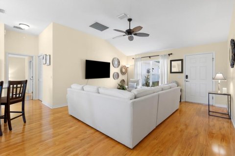 House in The Villages, Florida 3 bedrooms, 140.19 sq.m. № 1841421 - photo 8