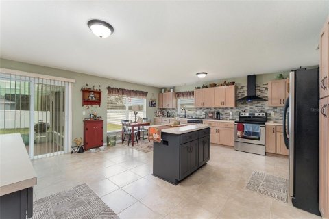 House in Lakeland, Florida 4 bedrooms, 244.15 sq.m. № 1767657 - photo 8