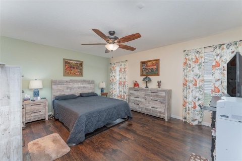 House in Lakeland, Florida 4 bedrooms, 244.15 sq.m. № 1767657 - photo 18