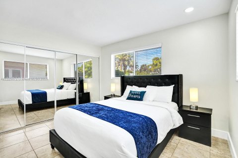 Снять в аренду виллу или дом в Холливуд, Флорида 5 спален, 212.56м2, № 1979668 - фото 26