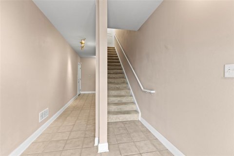 Townhouse in Apollo Beach, Florida 4 bedrooms, 287.25 sq.m. № 1725474 - photo 10