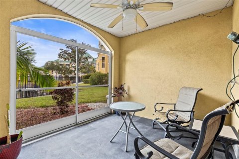 Townhouse in Apollo Beach, Florida 4 bedrooms, 287.25 sq.m. № 1725474 - photo 5
